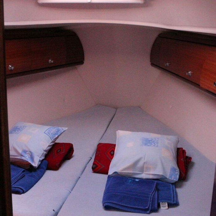 La Luna | Bavaria 30 Cruiser photo 6