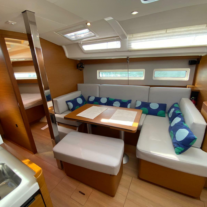 McLir II | Sun Odyssey 440 photo 3