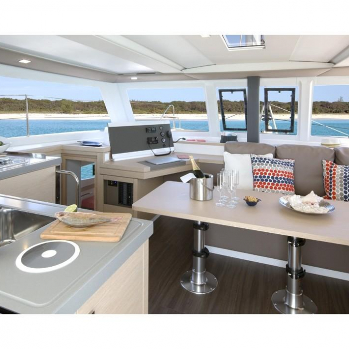 Comfort | Lucia 40 photo 2