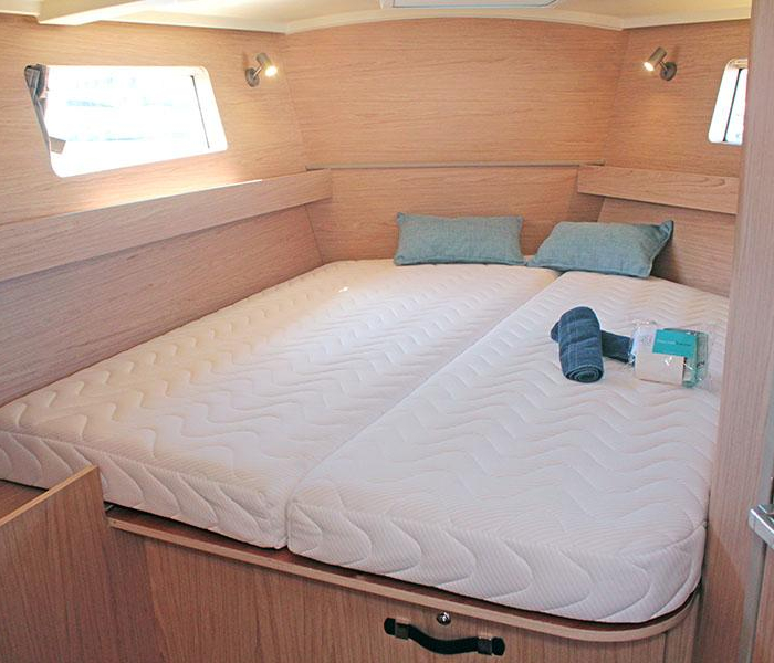 UNDER PRESSURE | Oceanis 41.1 photo 14