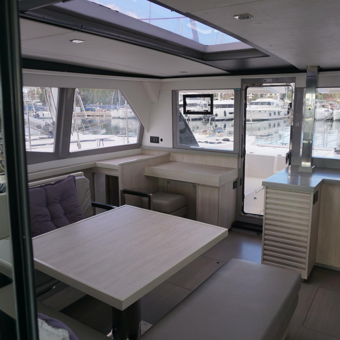 Marina | Leopard 45 photo 5