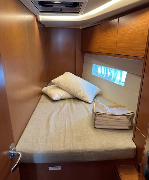 Silver I | Bavaria C45 photo 8