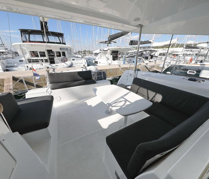 NINA II | Lagoon 40 photo 11