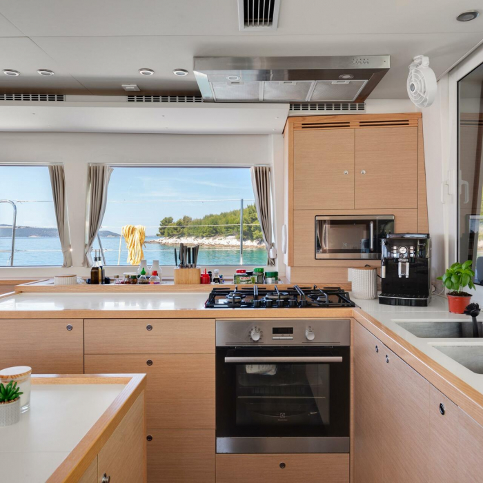 Cool Change | Lagoon 560 photo 22