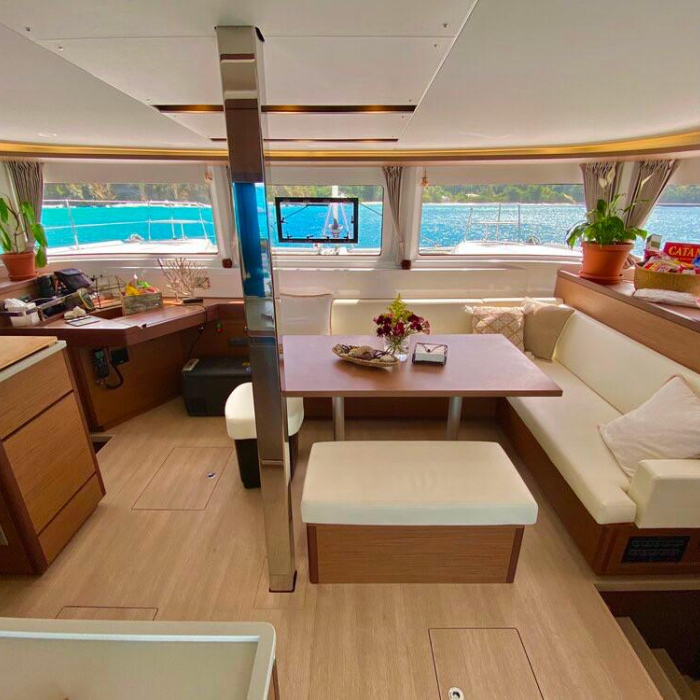 Maryna | Lagoon 46 photo 27