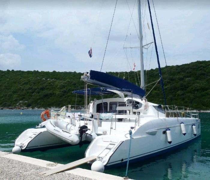 La Prima | Lavezzi 40 photo 1