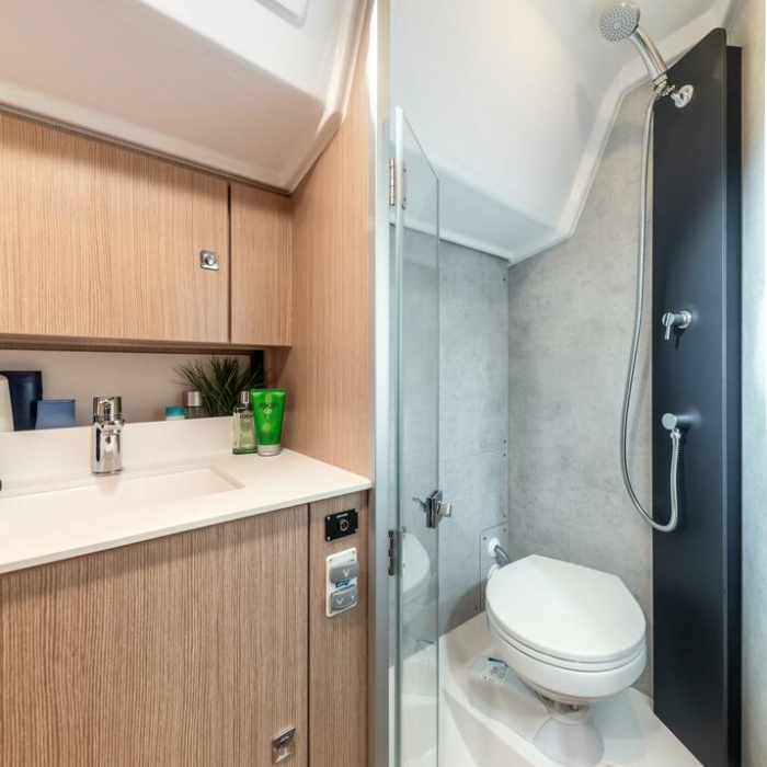 NAYJARA II | Bavaria C42 photo 12