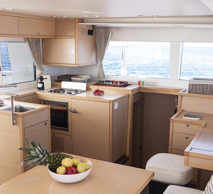 Balok | Lagoon 450 photo 8