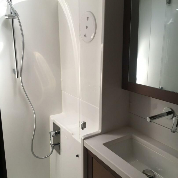 Samogon | Lagoon 450F photo 33