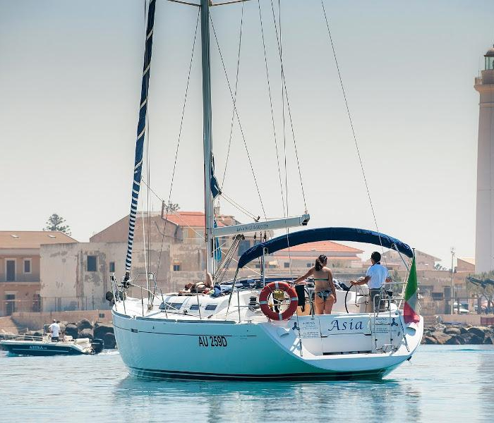 Asia | Dufour 455 GL photo 9