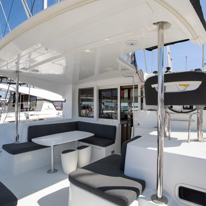 Mare Negroni | Lagoon 40 photo 19
