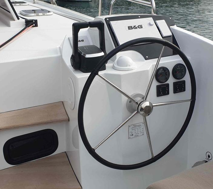 Lullaby | Nautitech 40 Open photo 15