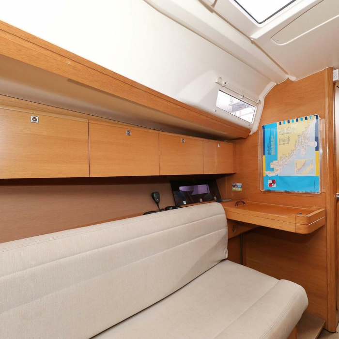 Sweet Lady | Dufour 350 GL photo 17