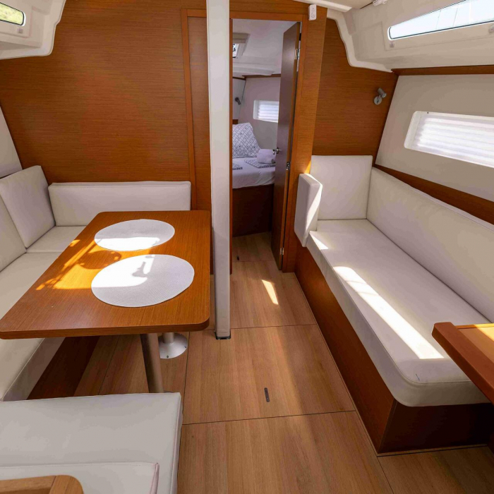 Vida | Sun Odyssey 380 photo 10