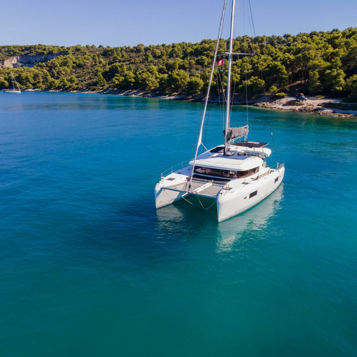 FIND US | Lagoon 42 Owner version photo 3