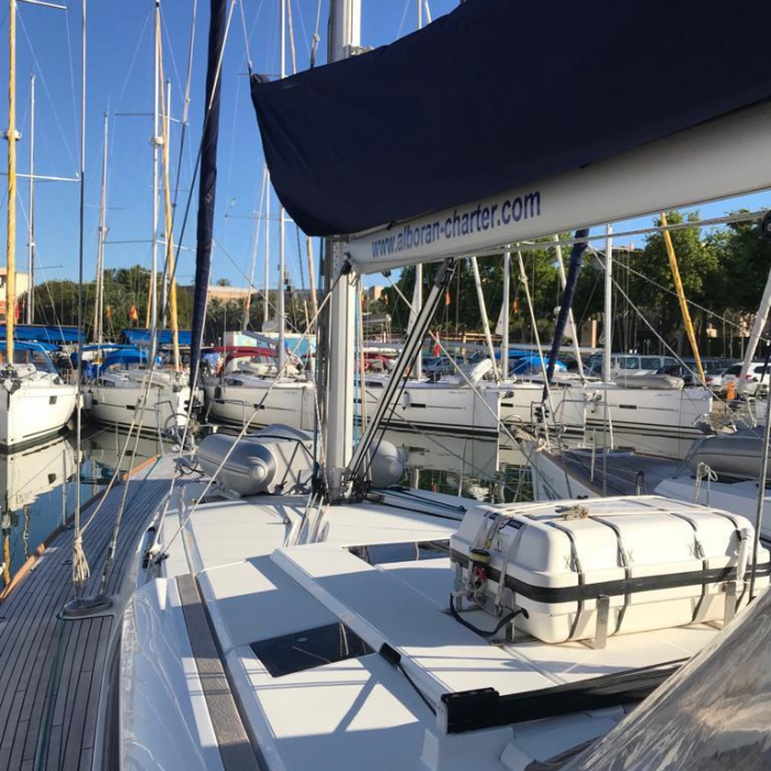 Alboran Bourbon (Las Galletas) | Sun Odyssey 519 photo 2