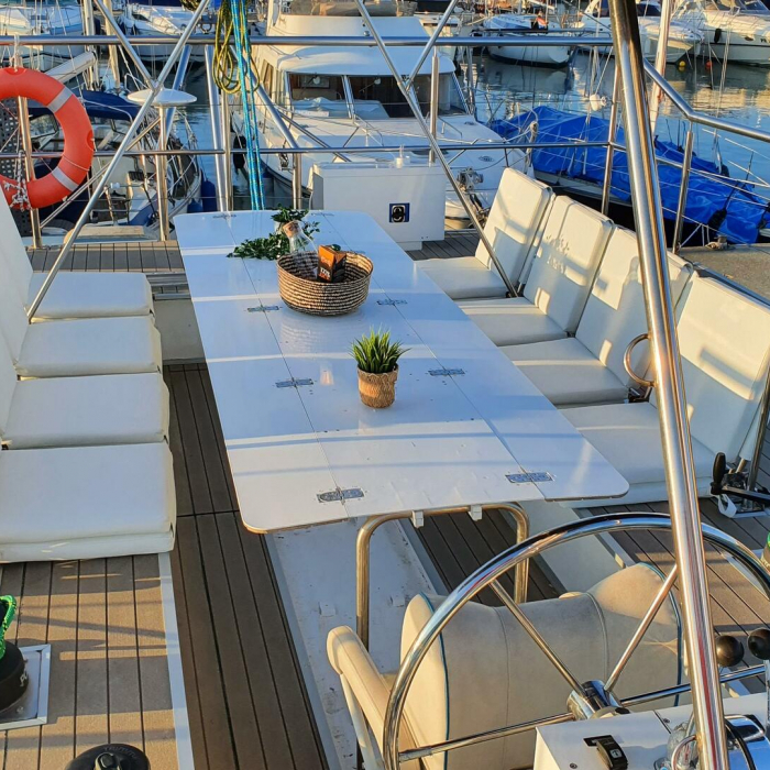 UPWIND 50 | Catamaran photo 16