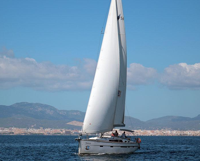 Maximum | Bavaria Cruiser 56 photo 4
