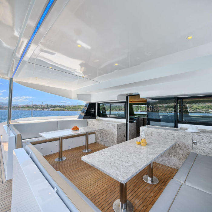 Gold | Luna 49 photo 33