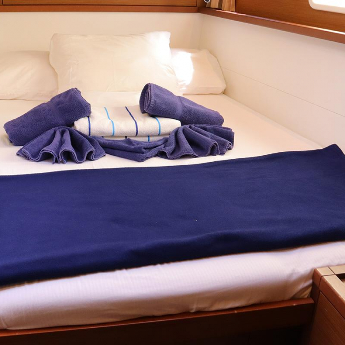 LIBERTAS DS (ex. Thor) | Lagoon 450 F photo 9