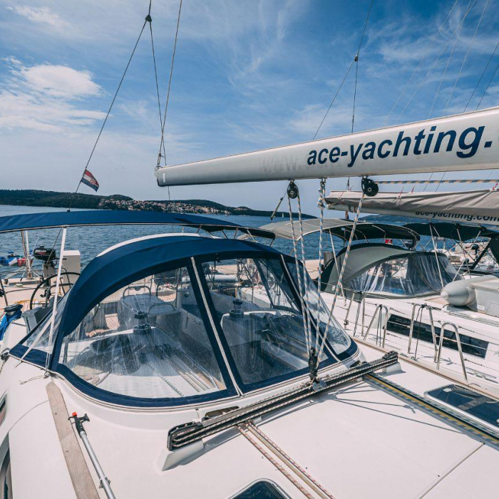 Ana B. | Sun Odyssey 49i photo 36