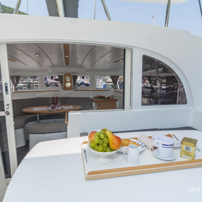 Gratia | Lagoon 380 photo 13