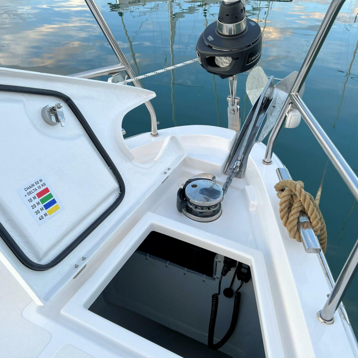 Mala Hana | Bavaria C38 photo 3