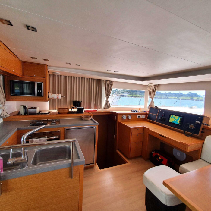 ArMarg | Lagoon 450 Fly photo 23