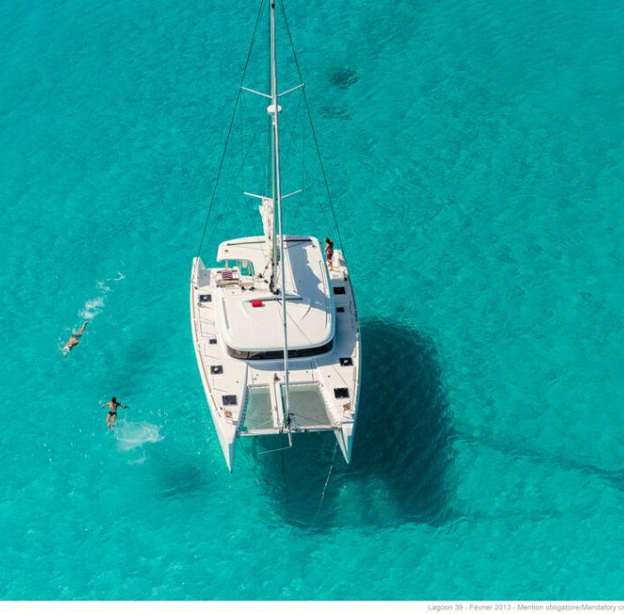 Deep Blue | Lagoon 39 photo 1