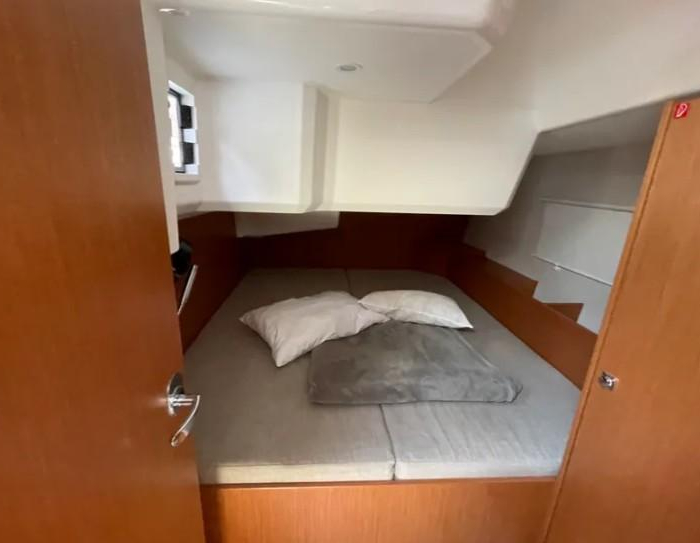 Maia | Bavaria C42 photo 2