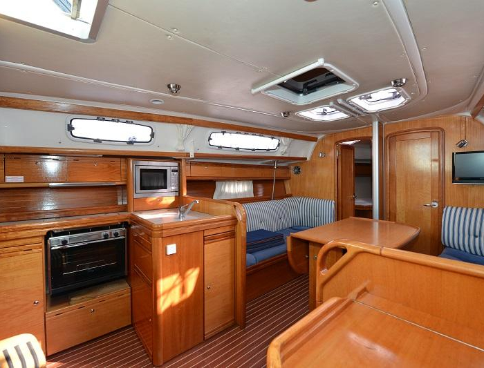 Enigma | Bavaria 38 Cruiser photo 4