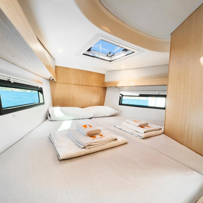 Coconut | Bavaria C38 photo 31