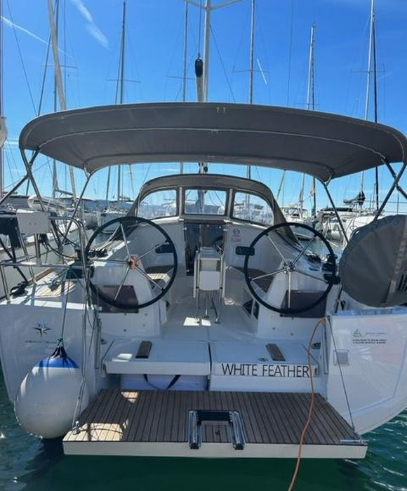 White Feather | Sun Odyssey 349 photo 2
