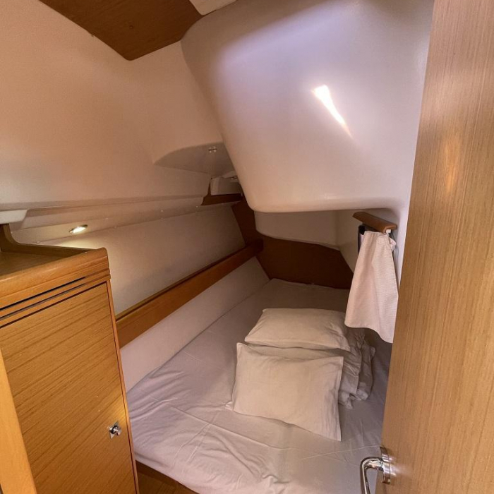 Mala | Sun Odyssey 36i photo 20