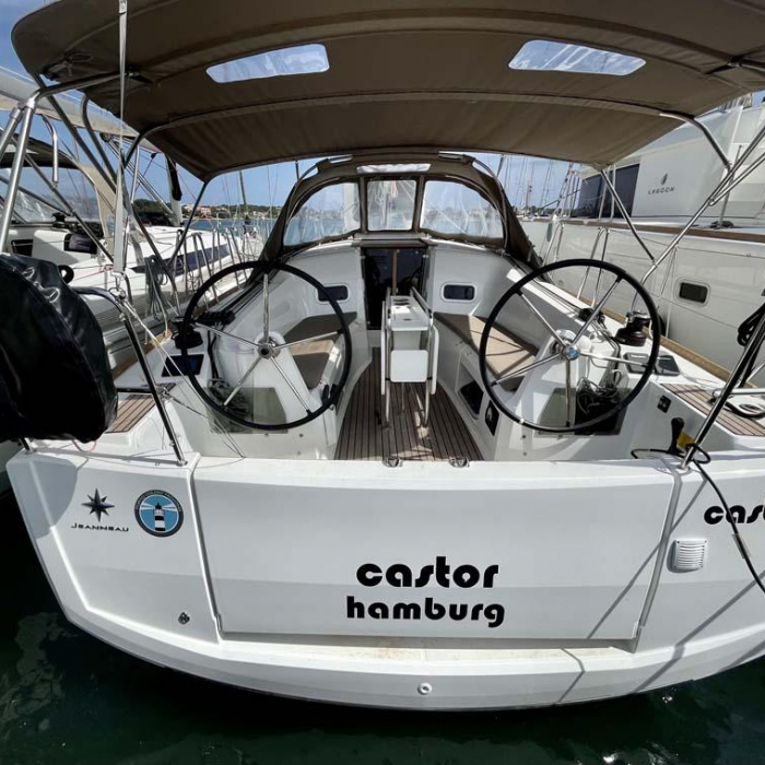 Castor | Sun Odyssey 349 photo 7