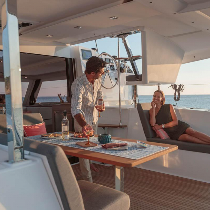 Monkey Puppy | Fountaine Pajot Isla 40 photo 15