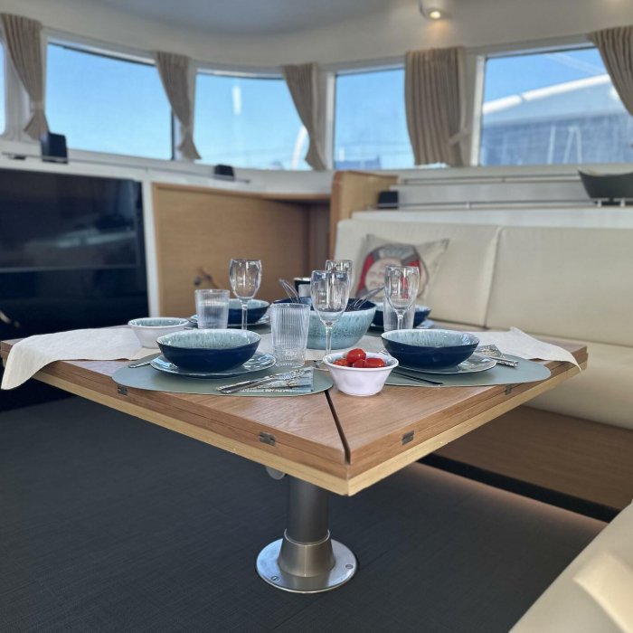 Infinity | Lagoon 500 photo 13