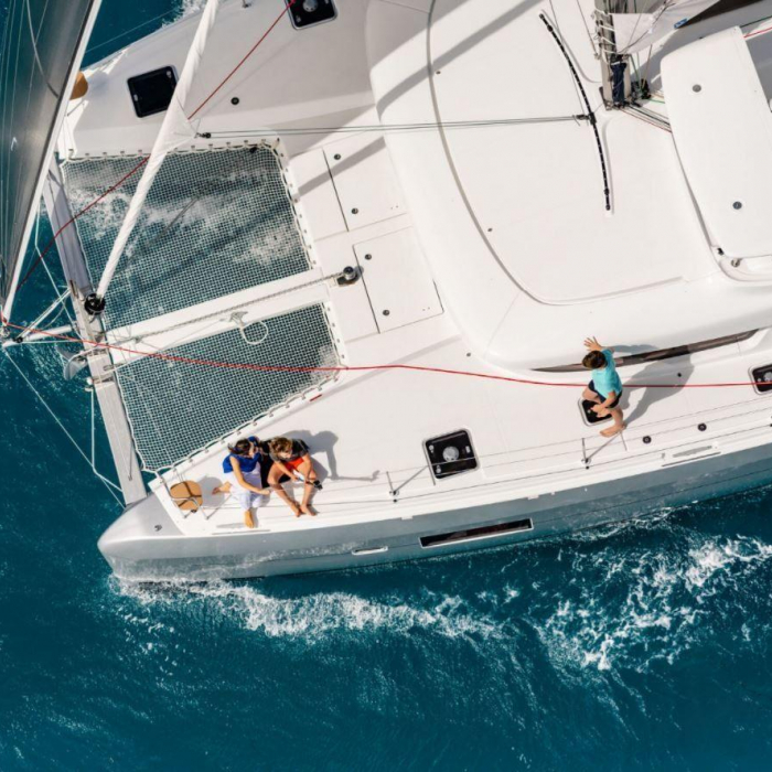 HeyBlue | Lagoon 42 photo 15