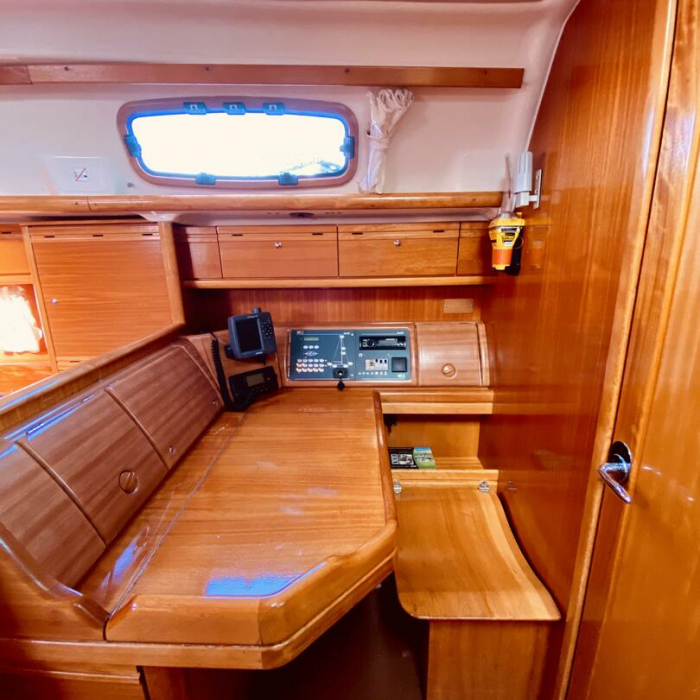 Iro (Pax 7) | Bavaria 42 Cruiser photo 10