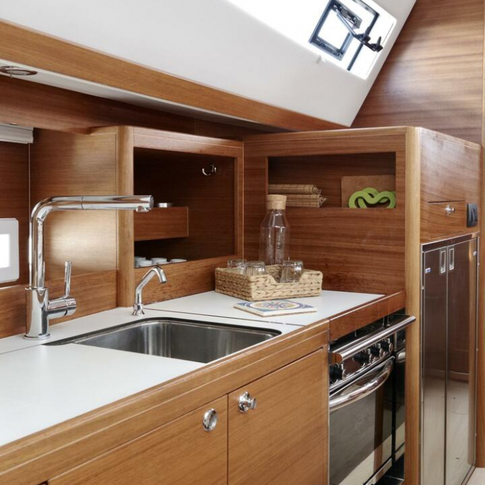 Corgi | Elan Impression 45.1 photo 4