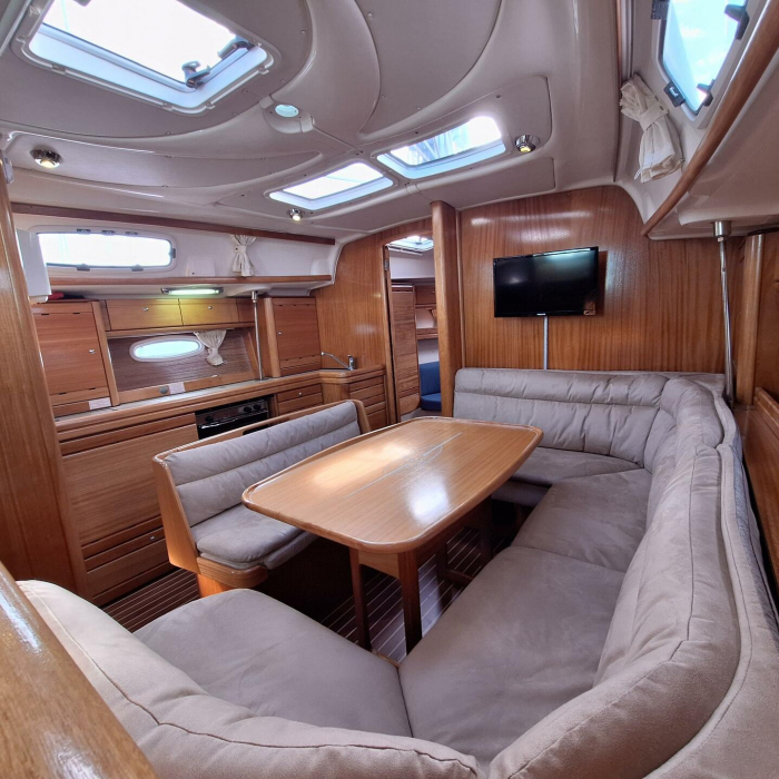 TY | Bavaria 39 Cruiser photo 6