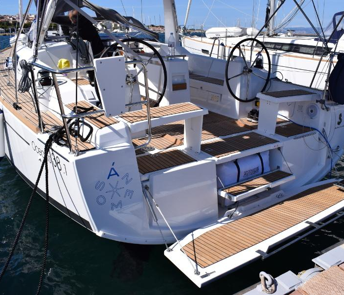 Ánemos | Oceanis 38 photo 2