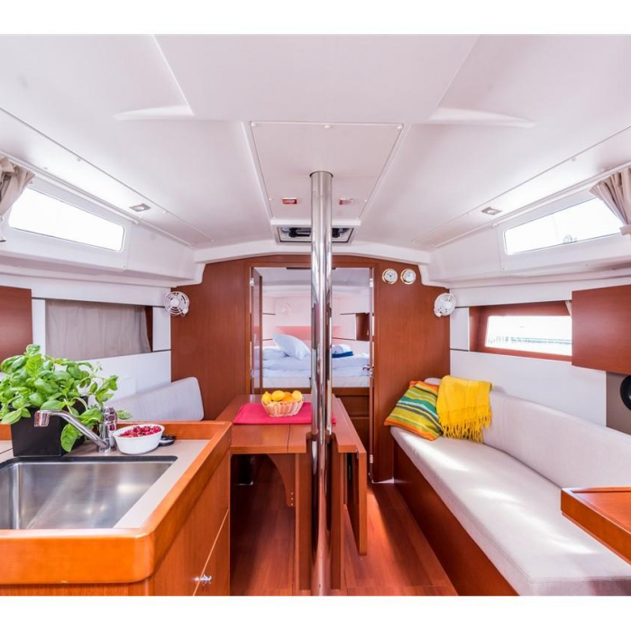 Bela | Oceanis 35.1 photo 19