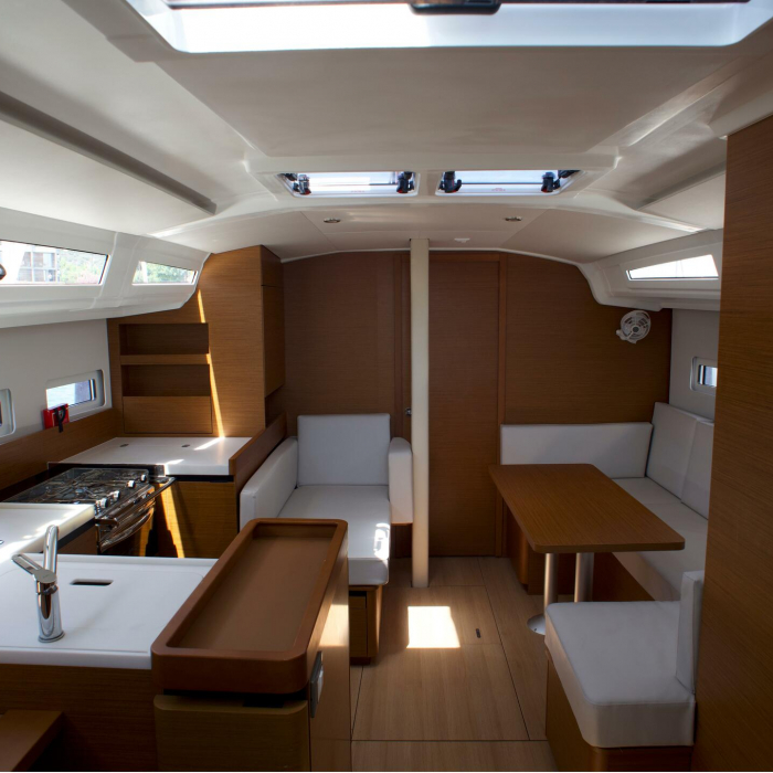 Eugenia | Sun Odyssey 41 photo 10