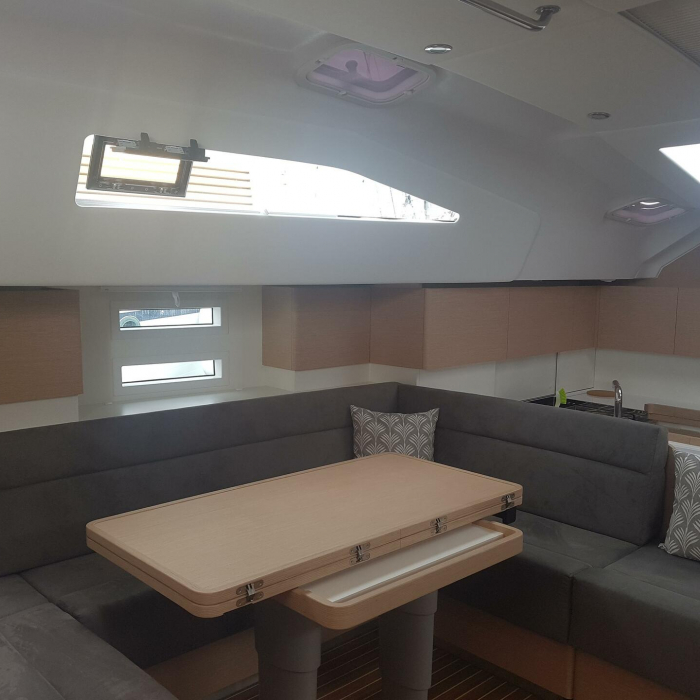 April | Elan 50 Impression photo 24