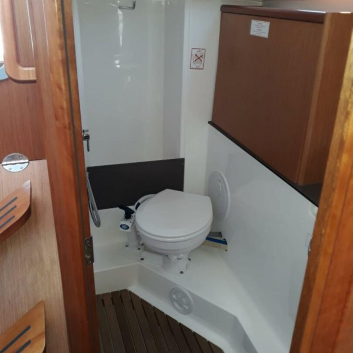 Little Joe | Bavaria Cruiser 34 photo 19