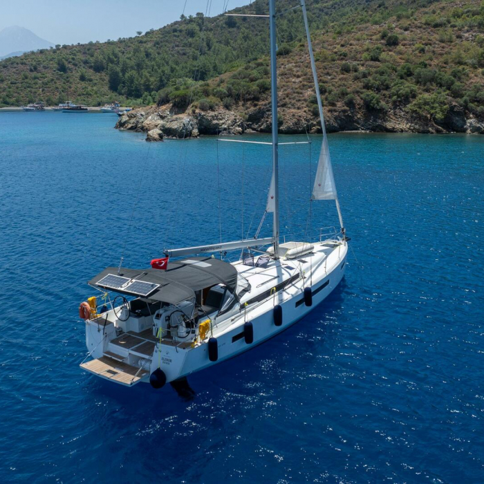 Elenor | Sun Odyssey 490 photo 2