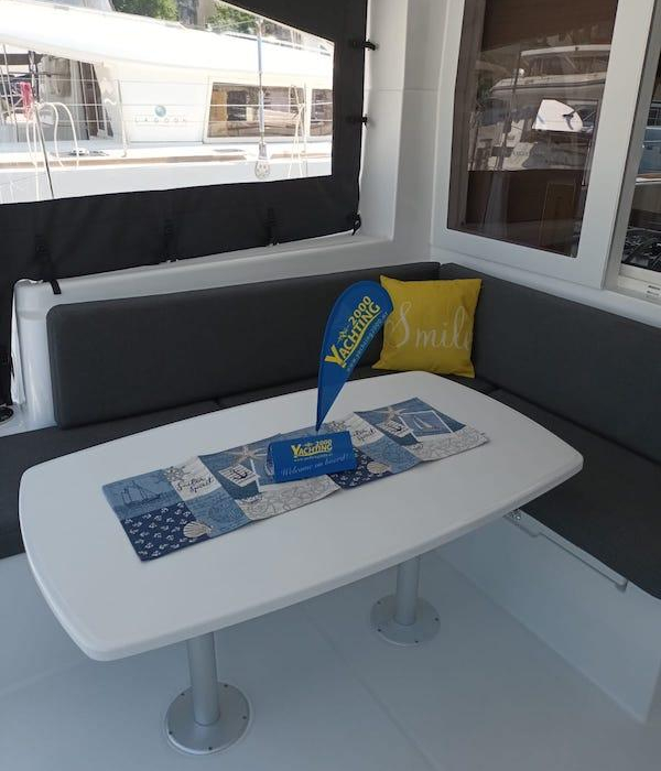 Smile | Lagoon 40 photo 4