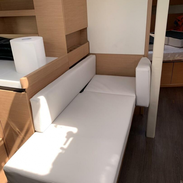 Bella | Sun Odyssey 410 photo 8