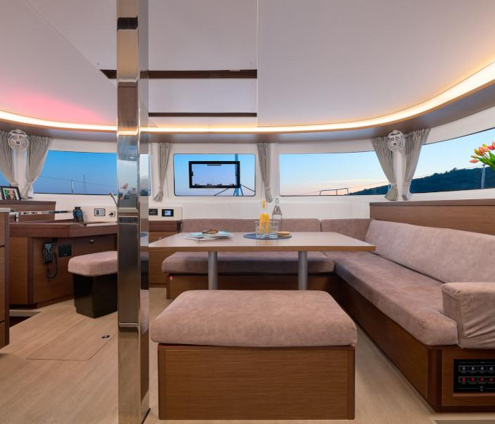 Barney | Lagoon 42 photo 13